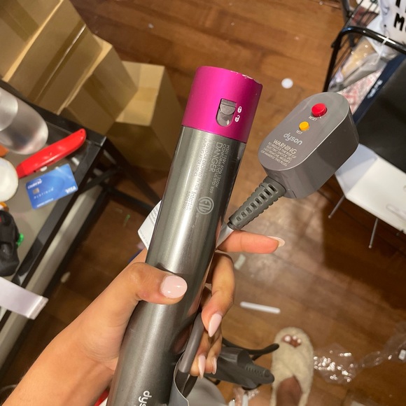 Dyson Pink HS01 Airwrap Complete Styler! W New Coanda and long barrel attachs. - Picture 13 of 16